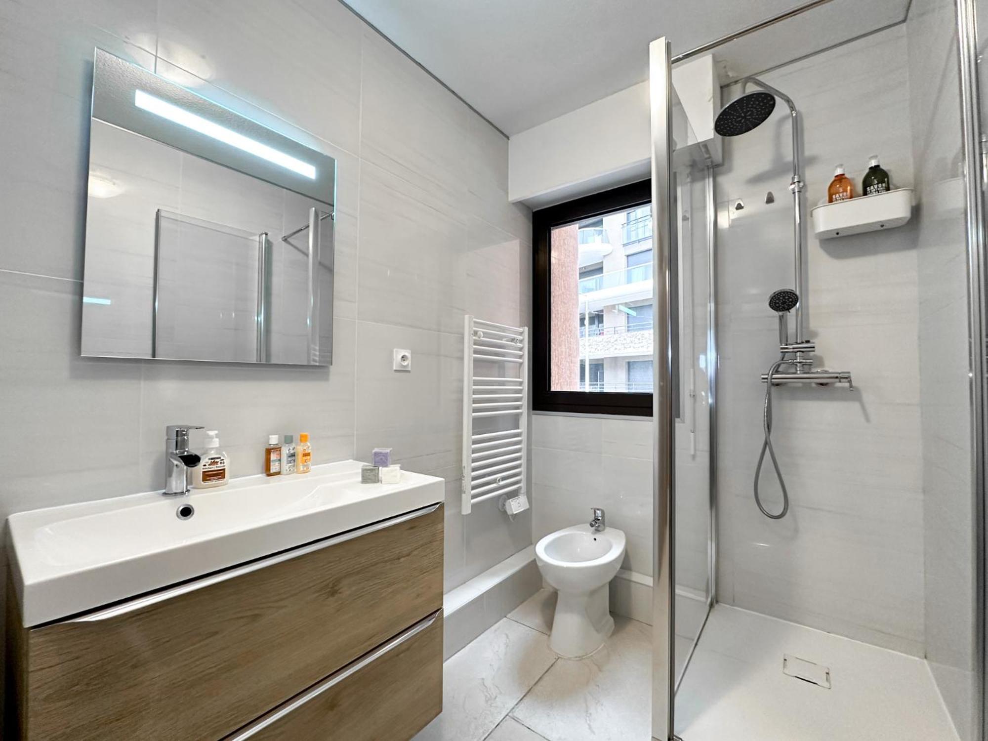 Luxurious 3 Rooms, Pool, Bnbrickeys Beausoleil Luaran gambar