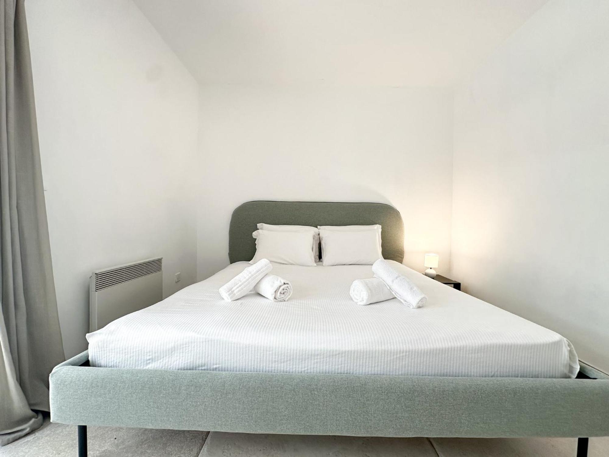 Luxurious 3 Rooms, Pool, Bnbrickeys Beausoleil Luaran gambar